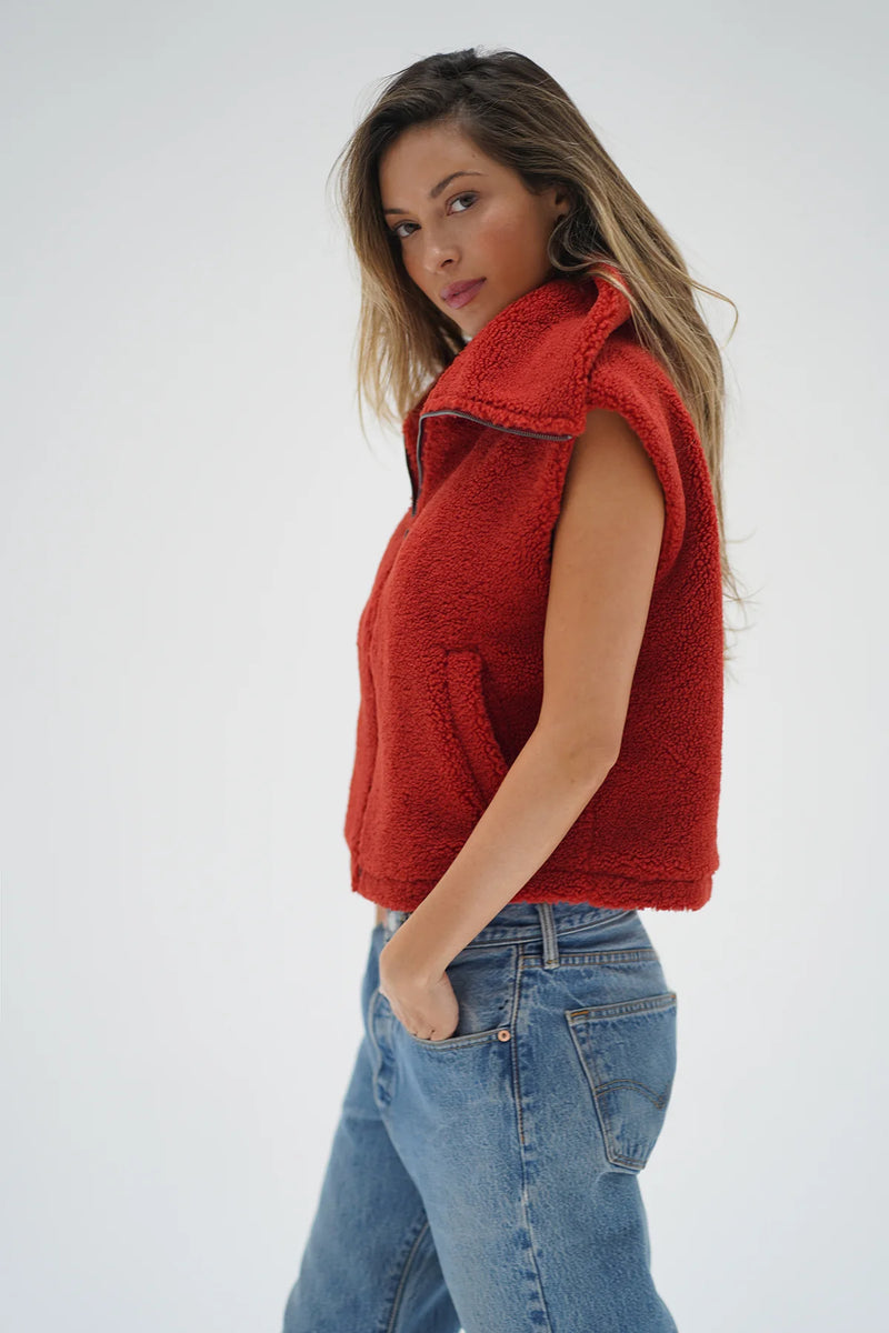 Baylor Sherpa Vest Cayenne