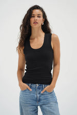 Double Layer Scoop Tank Black