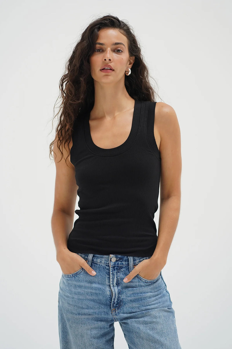 Double Layer Scoop Tank Black