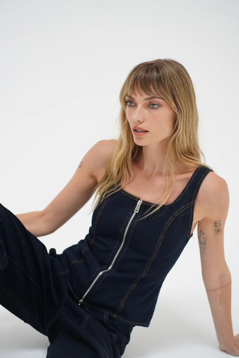 Gili Zip Tank