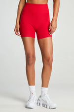 Stretch Sculpt Short Cherry