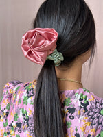 Rosette Scrunchie Tea Rose