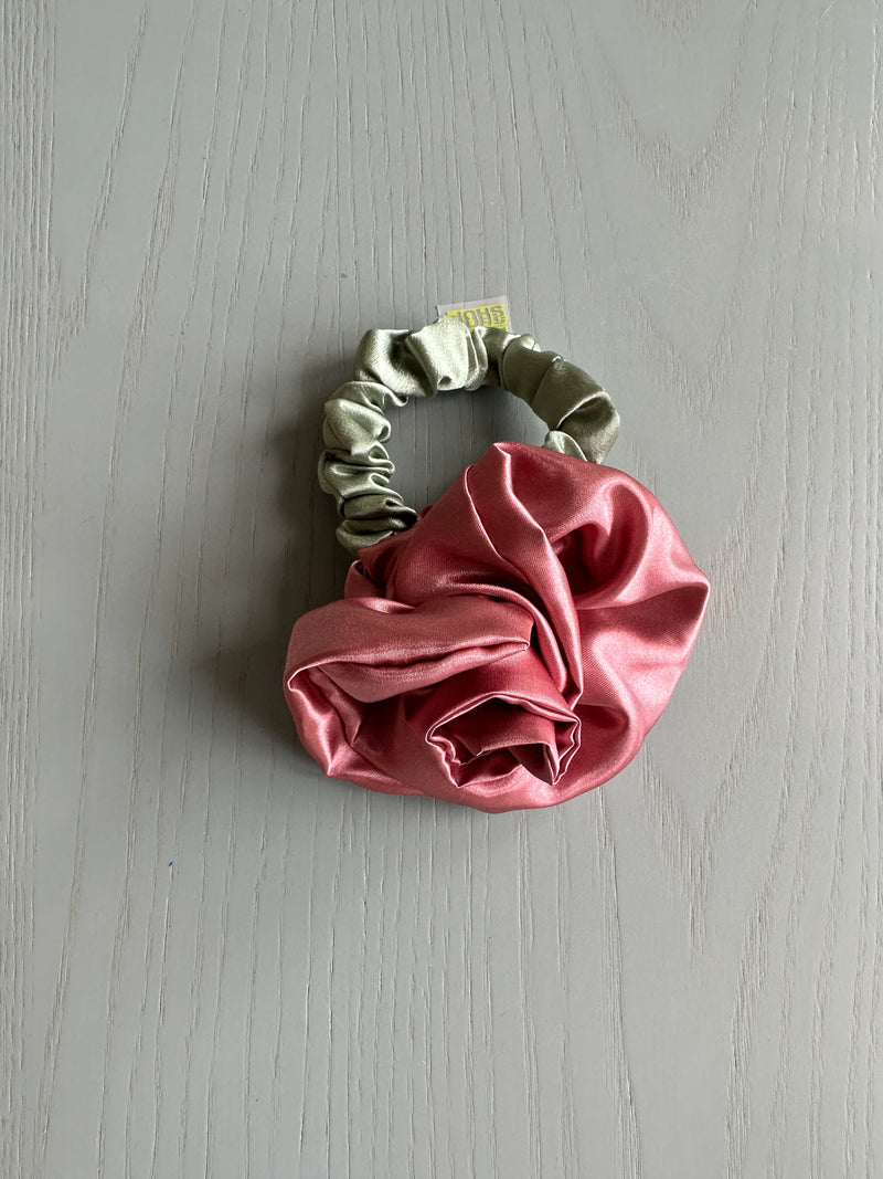 Rosette Scrunchie Tea Rose