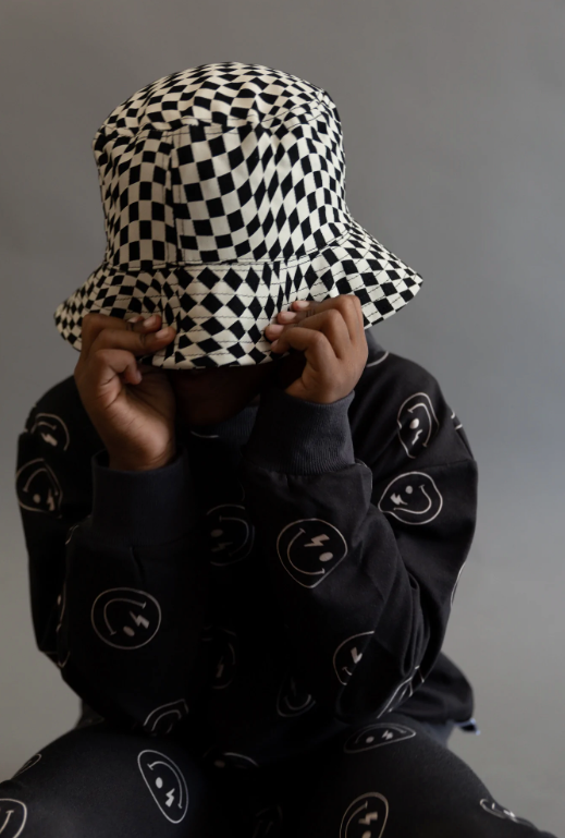 Wavy Checker Bucket Hat