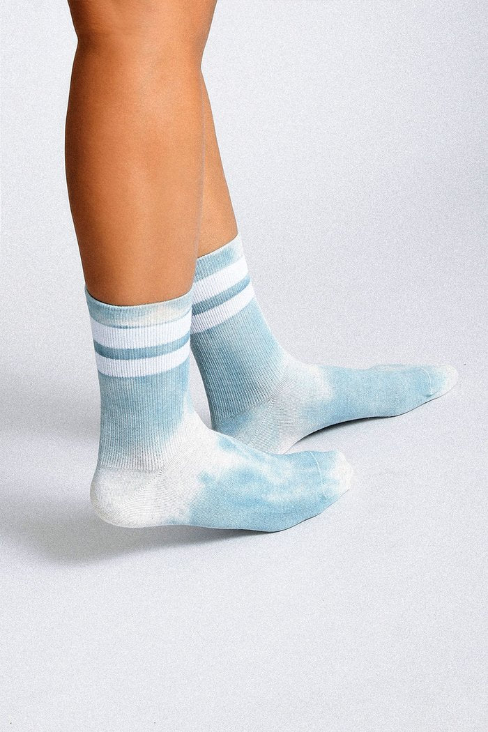 Jouer Tie Dye Socks Cloudy